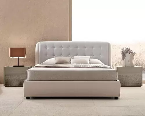 Кровать с деревянными ножками Boston Enza Home